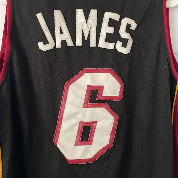 Miami Heat - Lebron James Jersey - Picture 3 of 5